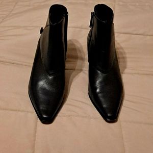 Donald J. Pliner Ankle Boots Size 8.5